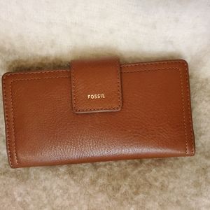 Fossil Logan tab wallet